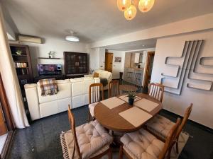 Apartamento 3 habitaciones junto a Playa Postiguet con terraza by Turihome