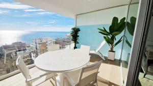 Amazing Sea Views, The Wave