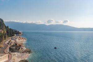 Vista Mare Horizon by PikHost