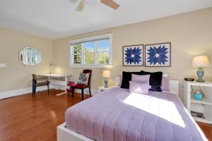 Condo Riviere Stay Downtown! Walk everywhere!