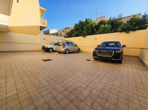 ClickSardegna Apartment Miral suite with Private Parking