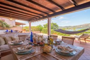 Costa Corallina Villa with direct beach access and stunning views