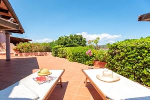 Costa Corallina Villa with direct beach access and stunning views