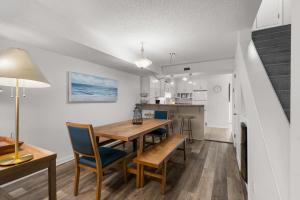 Boardwalk Unit E4