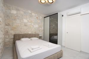 Villa Mare 2 - Sea View, Private Pool, 4 Bdrms