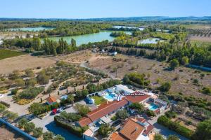 Villa Les Arches by Villa Plus