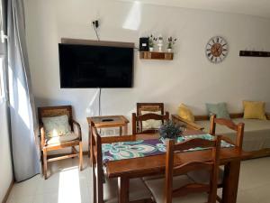 Alvarado Apart