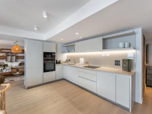 Appartement neuf proches des pistes - FR-1-562-68