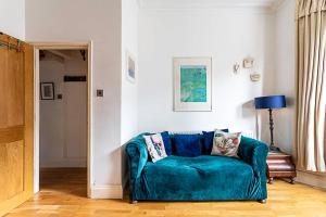 Acton Poets Corner Flat with Private Terrace