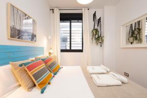 C88 - Deluxe Apartment Downtown with Pool and Parking