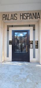 LX191 2P design & coloré face gare - Balcon & clim