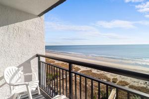 Spacious Oceanfront Suite: 9th Flr wBreakfast