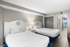 Spacious Oceanfront Suite: 9th Flr wBreakfast