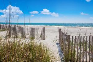 Mesmerizing Oceanfront Suite wBreakfast 11th Flr