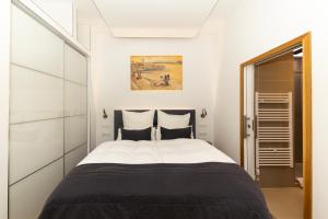 Destino City Apartments by Belmont Realty