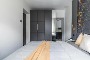 Luxury Budapest Penthouse Parliament Views, Sauna & Terrace