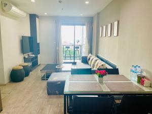 The base condo 2 bed 2 bath by Pupu