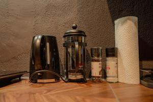 Black Studio Apartment 3