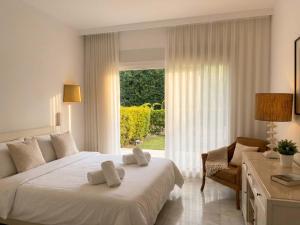 La Alcazaba Banus 3BR Garden Apartment by Costarentals