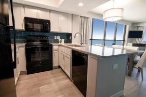 Bliss on the 17th Floor 3 Bedroom Condo Deluxe