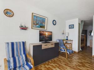 Appartement T2 Cabine en Front de Mer avec Terrasse à Agde - 56 Couchages - FR-1-423-191