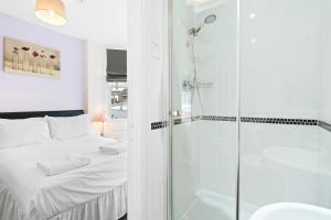 Stay by Brighton Pier Modern Comfort in the City