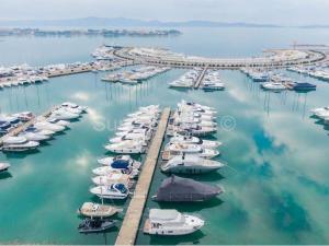 Sukosan apartments nerarby Marina bay