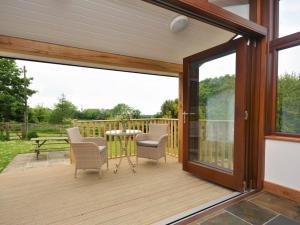 2 Bed in Trefin 53019