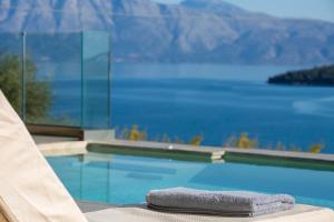 Villa Katerina-Stylish 4 bedroom villa with Sea View