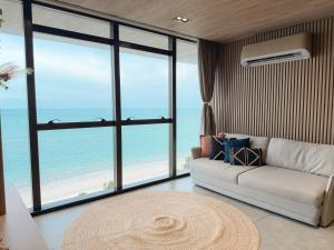 High Standard Premium Apartment Sea Front Balcony New Time 1207