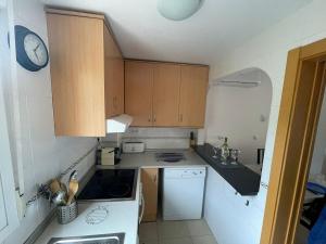LaAzohia - Modern, Stylish Beach Apartment with Stunning sea views, Pools & Ultrafast Wi-Fi