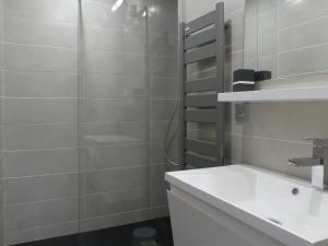 3 Pièces Contemporain Sud à Méribel - 4 Pers - FR-1-182-217