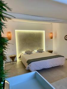 Villa Design avec Piscine , Jacuzzi , Clim et Piano