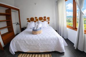 Habitación cama Queen baño privado