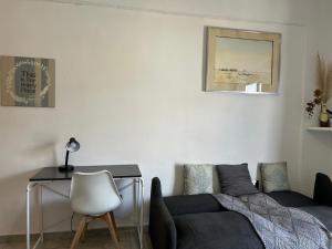 Neat Apartment-Sleeper Bed