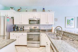 Pelican Manor Unit B