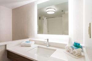 Holiday Inn Express Hotel & Suites Goldsboro - Base Area by IHG