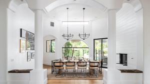 Villa Verbena by AvantStay Expansive Estate w B-ball Court PoolSpa Entertainers Yard