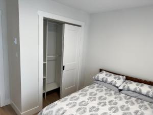 Modern Townhouse Room
