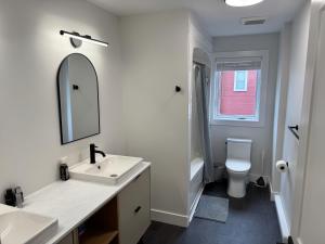 Modern Townhouse Room