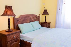 Family 3BR, walk to Beach and Pool Flic en Flac