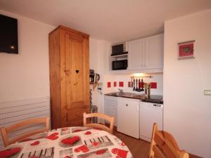 Les Saisies: T2 cabine, 6 pers, terrasse sud, animaux admis - FR-1-293-219