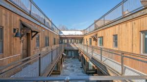 Ghostriders 5 by AvantStay 2 Bedroom Condo Near Main Street Hiking Skiing STR permit 3571