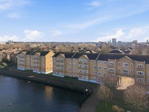 Cosy 1 Bed Isle of Dogs Fast WiFi and DLR