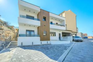 Highland Split Apartments - Unit 4