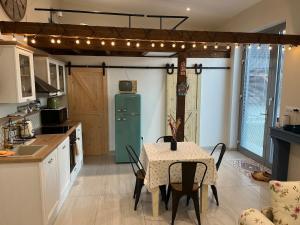 Cozy, new country apartment