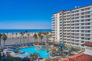 The Waterfront Beach Resort, A Hilton Hotel