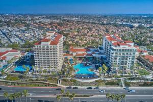 The Waterfront Beach Resort, A Hilton Hotel