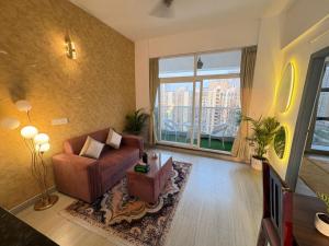 The Urban Luxe Stay