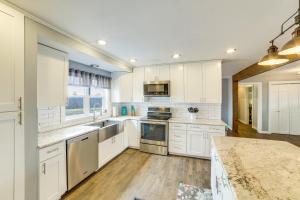 Mountain-View Ozarks Home Near Eureka Springs